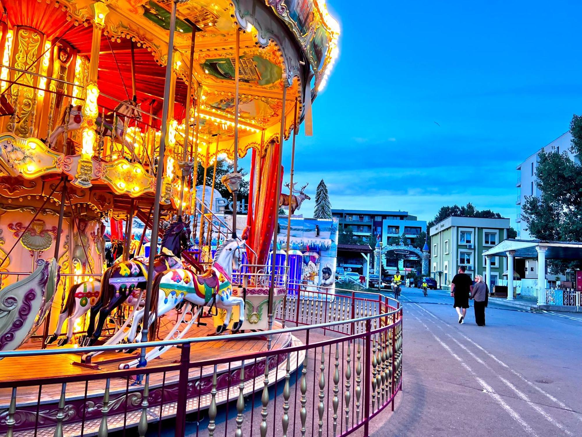 Coralia Luna Park Apartments Mamaia Eksteriør bilde